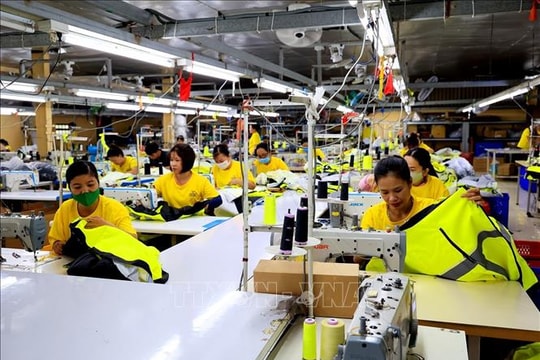 Thu nhập bình quân của người lao động tăng 7,4%