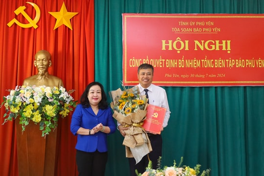 Nhà báo Nguyễn Khánh Minh giữ chức Tổng Biên tập Báo Phú Yên