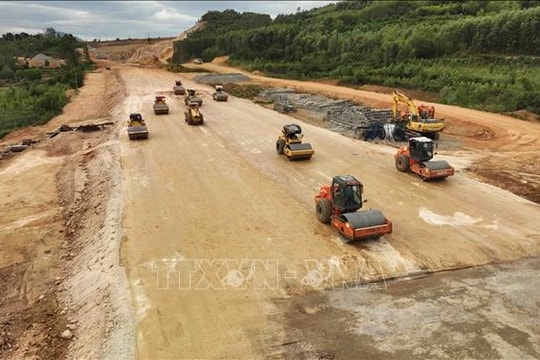 Giải ngân vốn đầu tư công của cả nước đạt hơn 32%