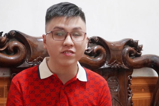 Nam sinh "học bài bằng đôi mắt của bà" trúng tuyển loạt đại học top đầu