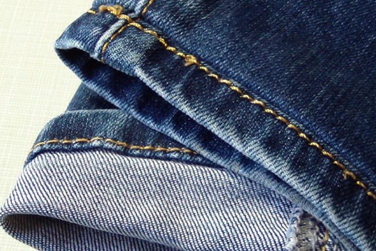 Mẹo lên gấu quần jeans không cần cắt