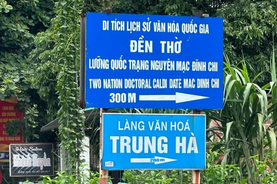 Chữ tiếng Anh trên biển chỉ dẫn vào đền thờ Mạc Đĩnh Chi (Nam Sách) chưa đúng