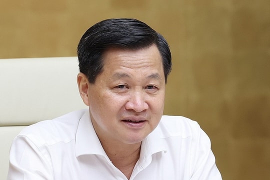 Phó Thủ tướng Lê Minh Khái, 1 Bộ trưởng và 2 Bí thư Tỉnh uỷ được cho thôi giữ chức vụ Uỷ viên Trung ương Đảng vì vi phạm quy định của Đảng