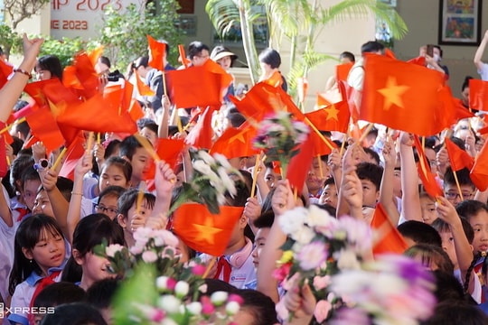Học sinh công lập tựu trường sớm nhất ngày 22/8