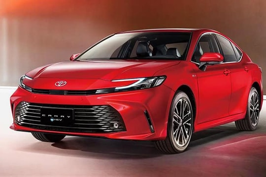 Toyota Camry 2025 sắp ra mắt Đông Nam Á