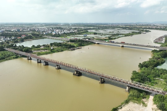 Hồ thủy điện Hòa Bình mở cửa xả đáy thứ 3, mực nước sông khu vực Hải Dương sẽ dâng cao