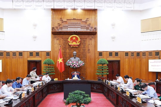 Thủ tướng chủ trì họp Ban Chỉ đạo tổng kết mô hình tổ chức bộ máy của Chính phủ