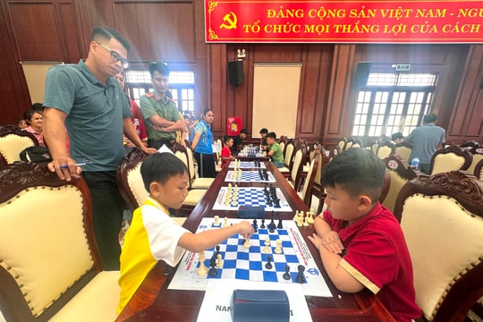 Kỳ thủ xã Hoàng Diệu giành 2 giải nhất Giải cờ vua thiếu niên, nhi đồng huyện Gia Lộc