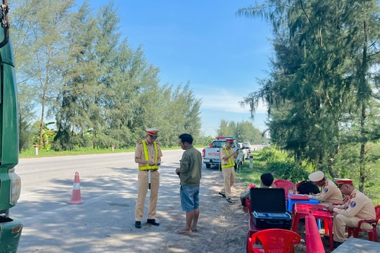 Ninh Giang tích cực bảo vệ hạ tầng đường bộ, bảo đảm an toàn giao thông