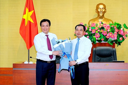 Đồng chí Triệu Thế Hùng thôi giữ chức Chủ tịch UBND tỉnh Hải Dương