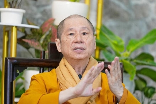 Ông Vương Tấn Việt (Thích Chân Quang) không có tên trong danh sách cấp bằng tốt nghiệp cấp 3