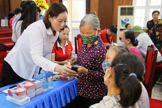 Nhà mạng ở Hải Dương chạy đua loại điện thoại “cục gạch”
