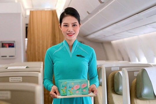 Vietnam Airlines phục vụ bánh Trung thu trên các chuyến bay