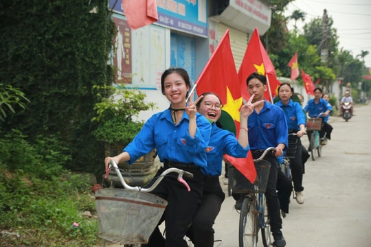 Sinh viên tình nguyện ghi dấu mùa hè xanh tại Hải Dương