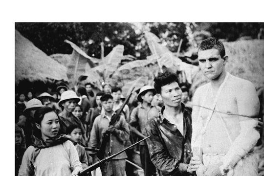 Lần đầu tiên triển lãm ảnh nghệ thuật của nghệ sĩ Văn Quang Đức