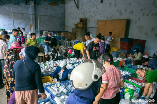 Mua đồ sứ Hải Dương giá "0 đồng"