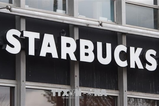 Hãng Starbucks bị kiện "đạo" ý tưởng về son môi hương cà phê