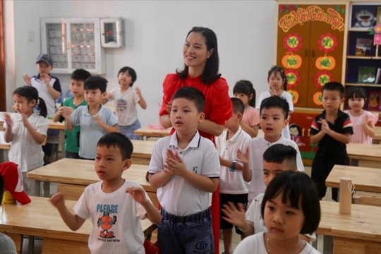 Ngày 22/8, học sinh lớp 1 ở Hải Dương tựu trường