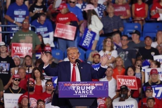 Một tuần bận rộn của ứng cử viên Donald Trump