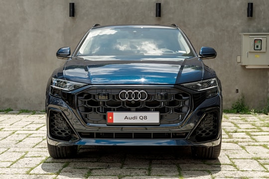 Audi Q8 S Line 2024 về Việt Nam, giá từ 4,2 tỷ đồng