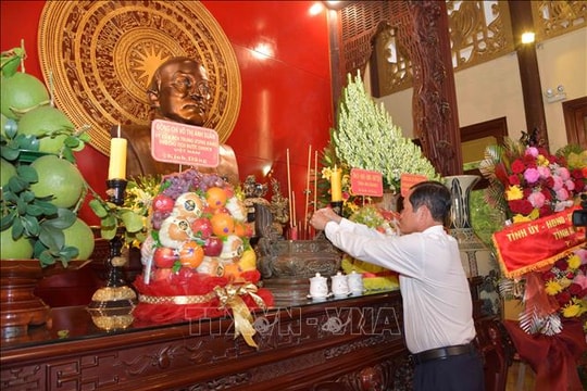 Kỷ niệm 136 năm Ngày sinh Chủ tịch Tôn Đức Thắng