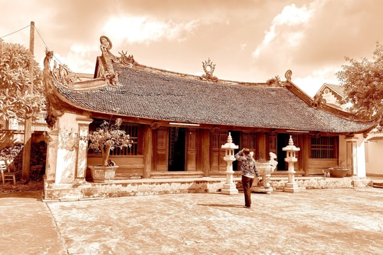 Đình Quán Đào (Hải Dương) - Nơi đón 13 phái đoàn quốc tế đến học tập lối đánh du kích