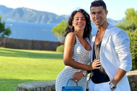 Ronaldo và Georgina có hợp đồng hôn nhân