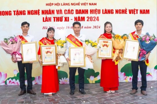 Công ty CP Gốm Chu Đậu có thêm 5 cá nhân được phong tặng danh hiệu "Nghệ nhân làng nghề"