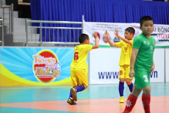 U9 Gia Bảo Hải Dương giành cúp vô địch toàn quốc bằng chiến thắng thuyết phục 2-0 trước U9 Sông Lam Nghệ An