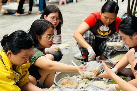 Nhóm thiện nguyện Thiện An làm từ thiện bằng cả trái tim