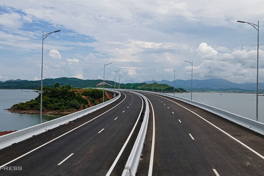 48 giờ ở Móng Cái - Trà Cổ