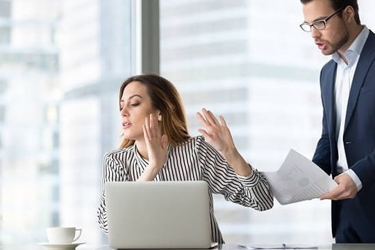 Quốc gia có luật cho nhân viên phớt lờ sếp sau giờ làm