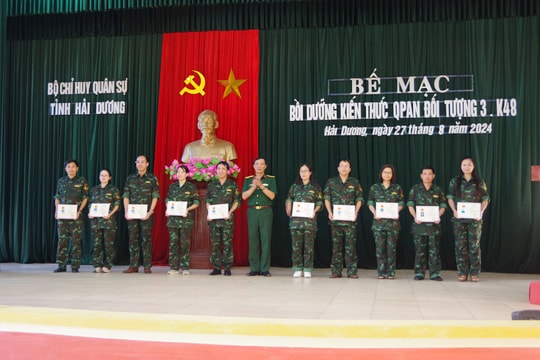 93 học viên ở Hải Dương hoàn thành bồi dưỡng kiến thức quốc phòng và an ninh đối tượng 3