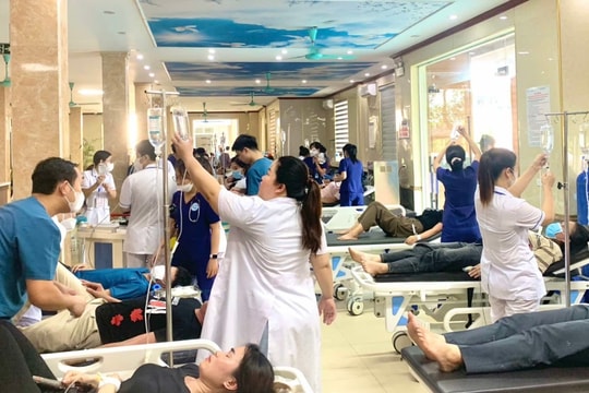 Hơn 150 công nhân Sunrise Apparel nghi ngộ độc sau bữa ăn trưa