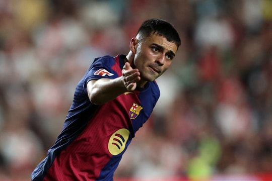 Barca ngược dòng hạ Rayo Vallecano 2-1