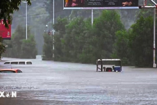 Mưa lớn hoành hành tại Ấn Độ và Pakistan, hàng nghìn người sơ tán