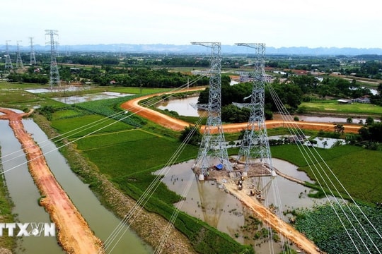 Hình ảnh đường dây tải điện siêu cao áp 500kV mạch 3 Quảng Trạch-Phố Nối