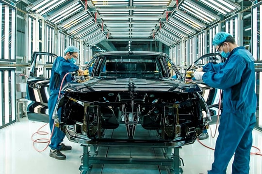 Giảm 50% phí trước bạ ô tô sản xuất trong nước trong 3 tháng
