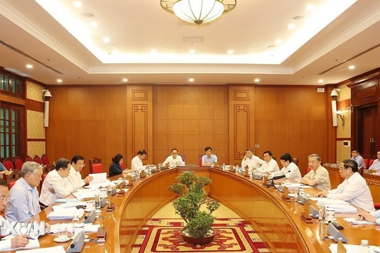 Tổng Bí thư, Chủ tịch nước Tô Lâm chủ trì họp Bộ Chính trị cho ý kiến vào các văn kiện
