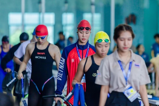 Ba kình ngư trẻ Hải Dương lên đường tranh cúp thế giới môn lặn