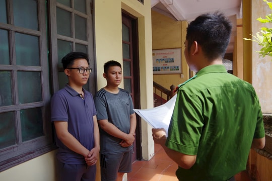 Lừa cung cấp dịch vụ đọc trộm tin nhắn, 2 đối tượng ở Hà Tĩnh bị Công an TP Hải Dương khởi tố