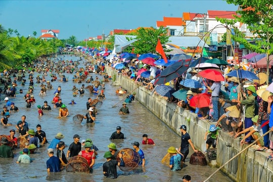 Hơn 1.000 nơm thủ tham gia Hội đùa nơm xã An Thanh (Tứ Kỳ)