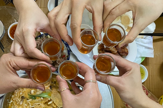 Mẹo chống say rượu bia khi uống nhiều dịp lễ