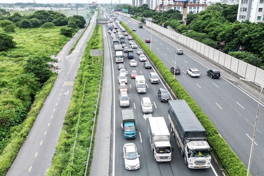Hết kỳ nghỉ lễ, cao tốc Pháp Vân - Cầu Giẽ ùn ứ kéo dài từ sáng sớm 3/9