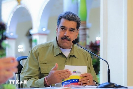 Venezuela chỉ trích Mỹ "ăn cướp" chuyên cơ của Tổng thống Maduro