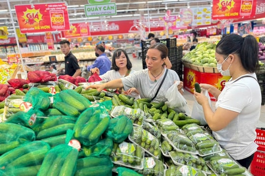 Kiên quyết không để xảy ra tình trạng găm hàng, tăng giá bất hợp lý sau bão số 3