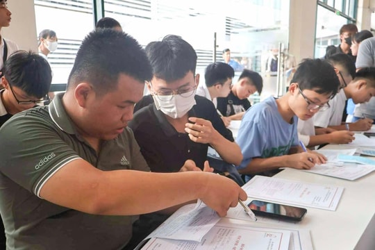 30 đại học cho sinh viên nghỉ tránh bão số 3