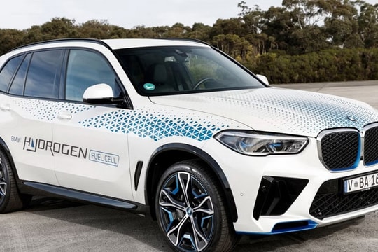 BMW và Toyota hợp tác sản xuất ô tô chạy bằng pin nhiên liệu