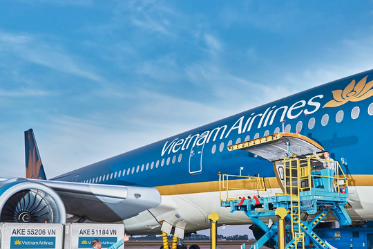 Vietnam Airlines vận chuyển miễn phí hàng hóa cứu trợ vùng bão lũ miền Bắc