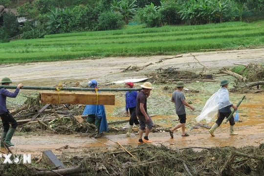 Đã có 326 người chết và mất tích do bão số 3, lũ cuốn và sạt lở đất ở miền Bắc